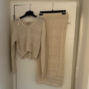 Knit Long sleeve top and skirt set